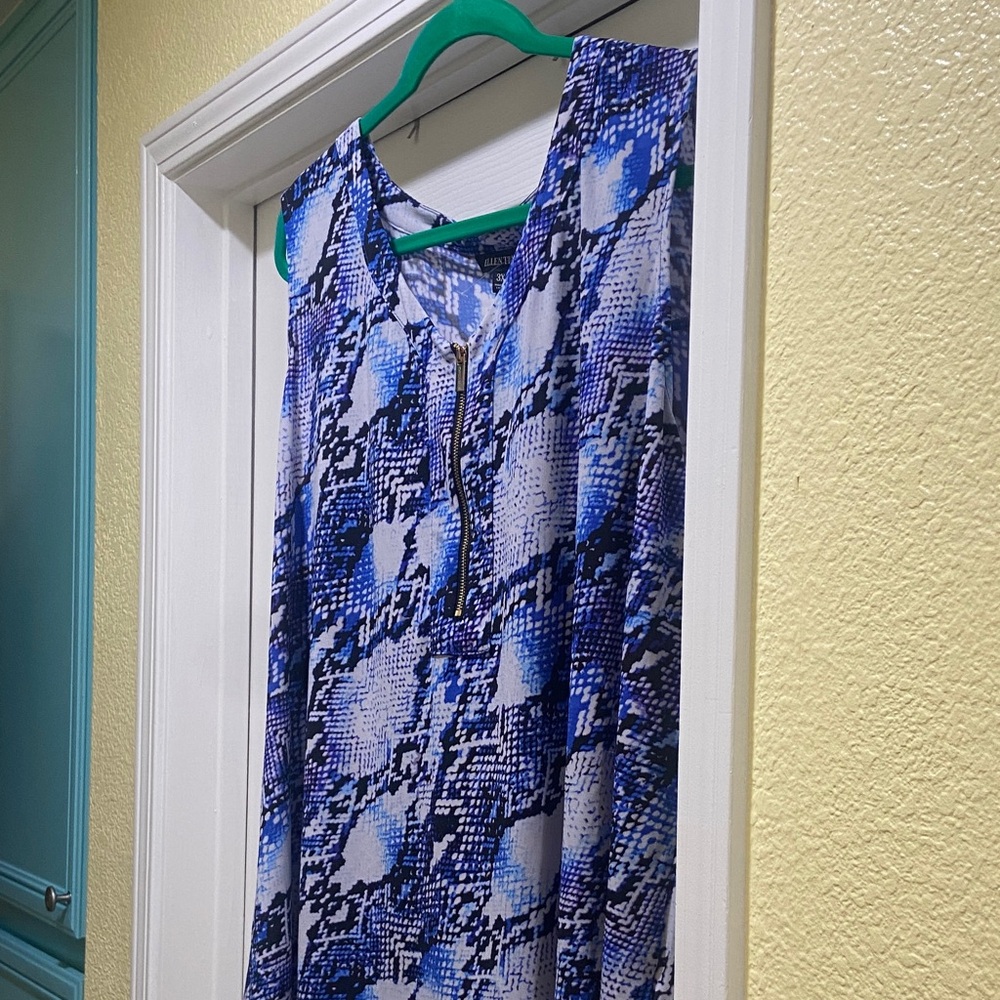Ellen Tracy Patterned Blouse in Blue and White